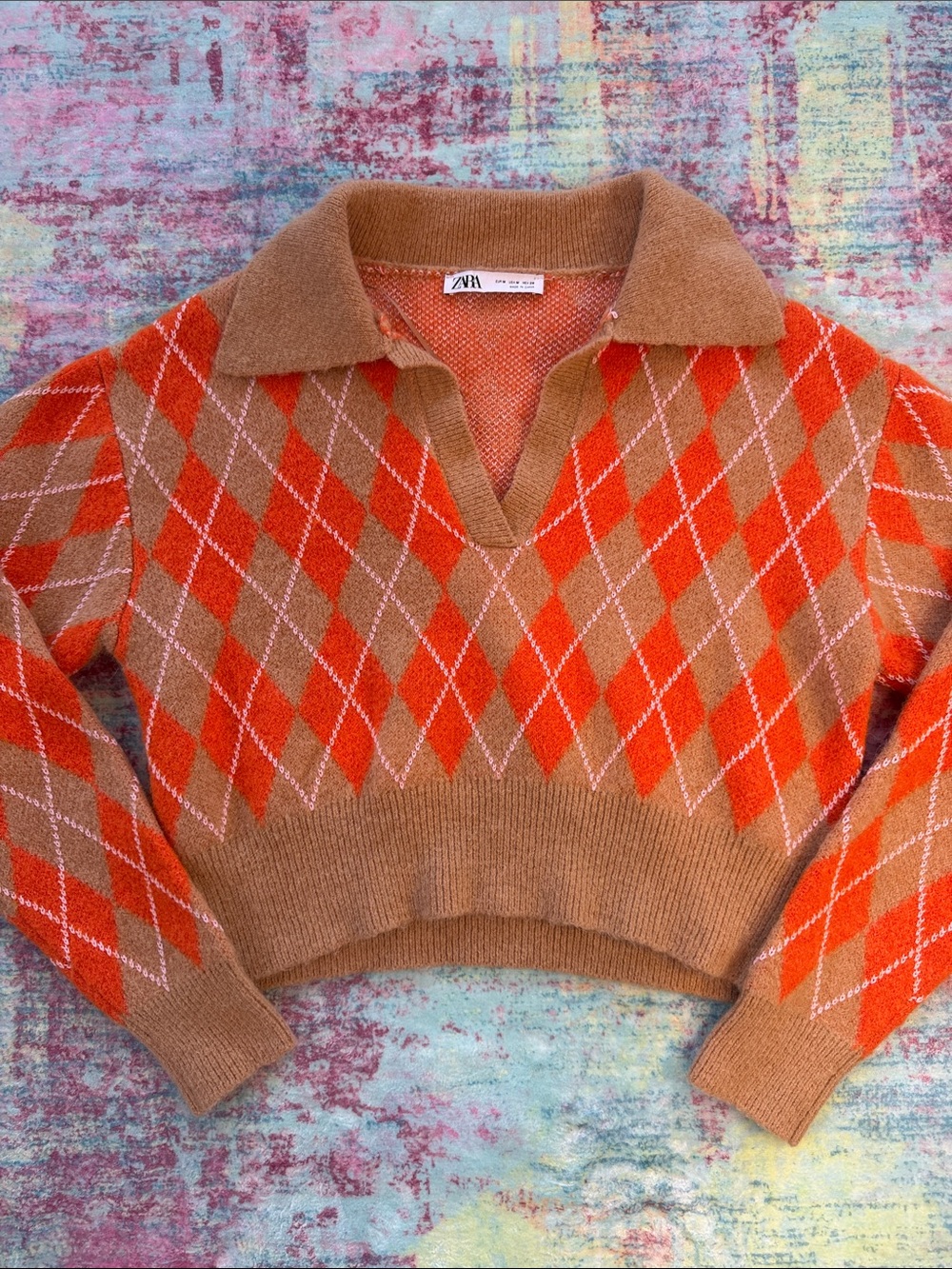 Zara Cropped Argyle V‑Neck Sweater in Orange and Tan